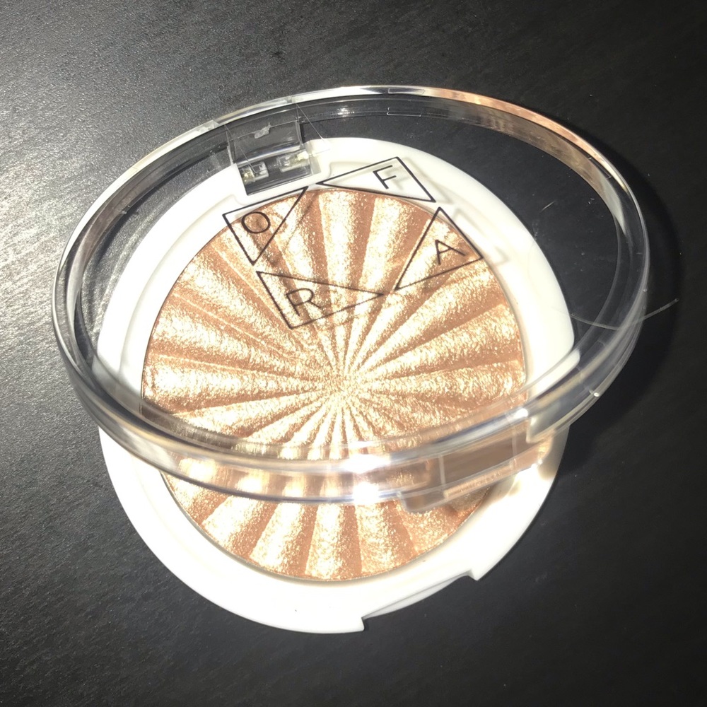 Ofra x Nikkietutorials Highlight in Glow Goals
